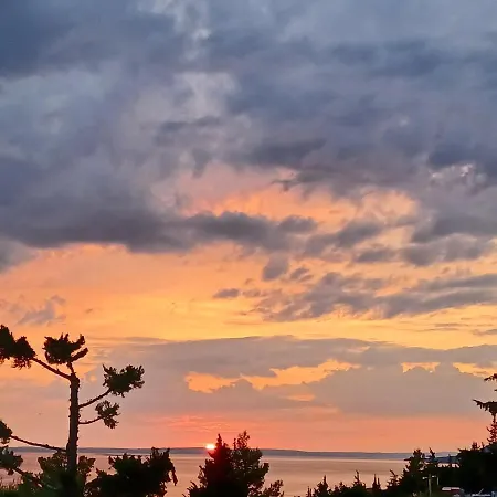 Horizon Apartment *